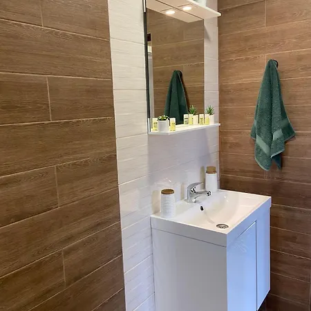 Vilă Stella - Private House With Parking Spot, Pool And Sea View