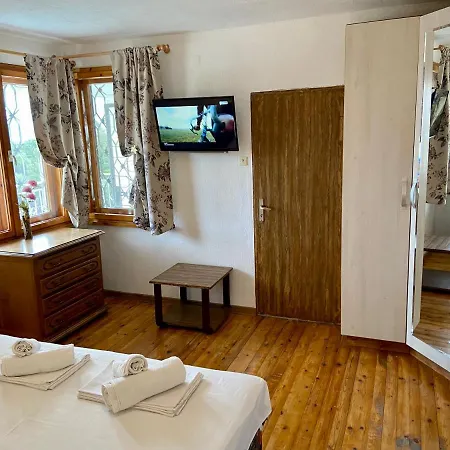 Stella - Private House With Parking Spot, Pool And Sea View Villa Várna